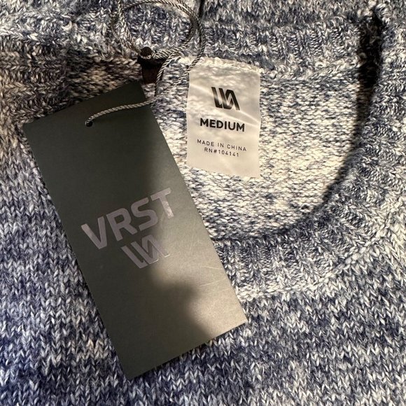 VRST Mens Size M Navy Blue Relaxed Cozy Fit Classic Crew Neck Pullover Sweater - Picture 7 of 9